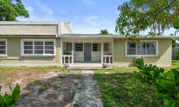 1740 11th Avenue N, Lake Worth Beach, FL 33460