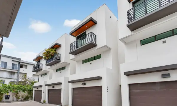 1044 N Victoria Park Road, Fort Lauderdale, FL 33304