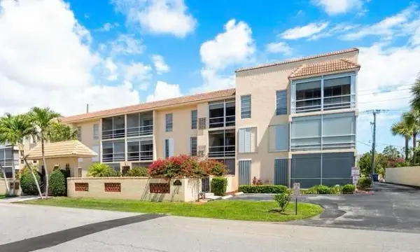 331 SW 8th Street 0023, Boca Raton, FL 33432