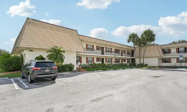 4682 Oak Terrace Drive 4682, Greenacres, FL 33463