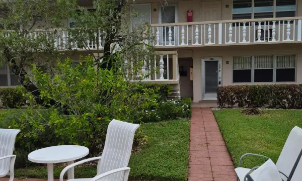 214 Cambridge I, West Palm Beach, FL 33417