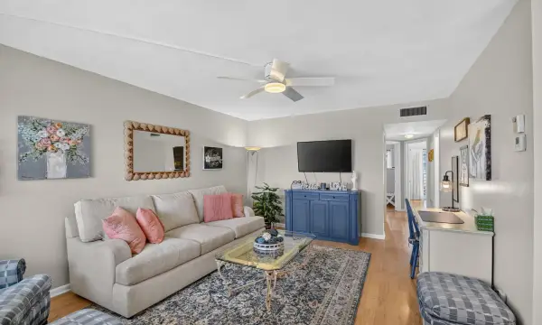 2880 Lake Osborne Drive 203, Lake Worth Beach, FL 33461