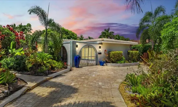 2137 NE 17th Avenue, Wilton Manors, FL 33305