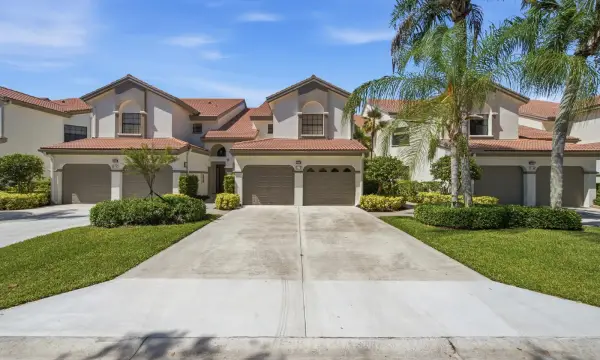 5219 Europa Drive E, Boynton Beach, FL 33437