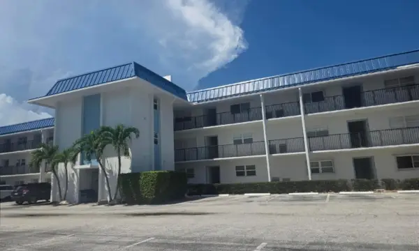 400 Wilma Circle 304, Riviera Beach, FL 33404