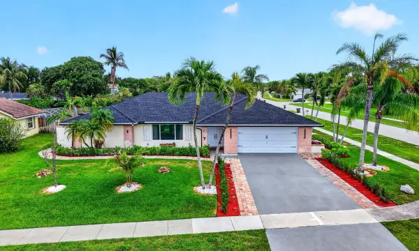990 Hickory Trail, Wellington, FL 33414