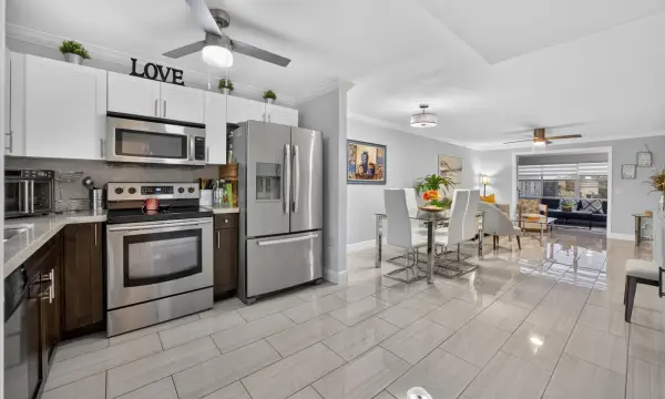 9881 Sunrise Lakes Boulevard, Unit 308, Sunrise, FL, 33322