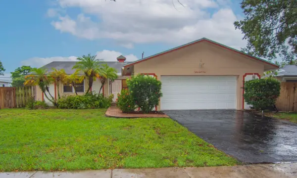 8860 SW 49th Street, Cooper City, FL 33328