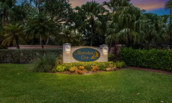 13053 Meadowbreeze Drive, Wellington, FL 33414