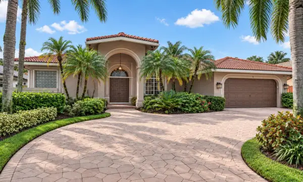 77 NW 108th Way, Plantation, FL 33324