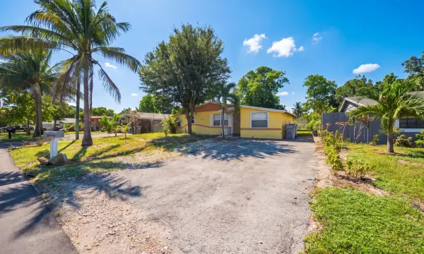130 NE 21st Court, Pompano Beach, FL 33060