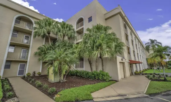 3231 Holiday Springs Boulevard, Unit 306, Margate, FL, 33063