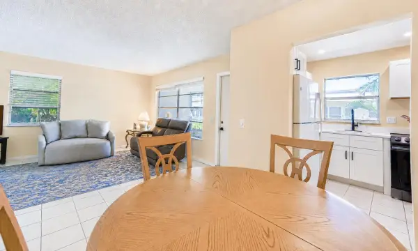 632 Snug Harbor Drive D18, Boynton Beach, FL 33435