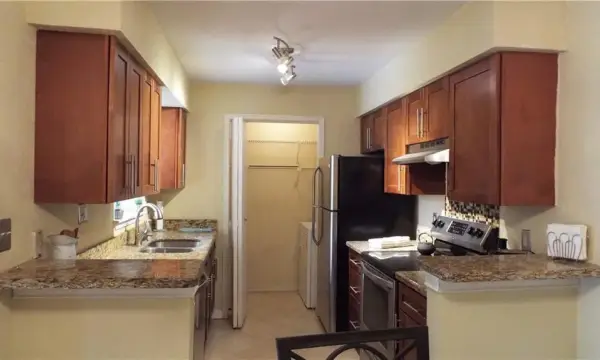 833 Riverside Drive 824, Coral Springs, FL 33071