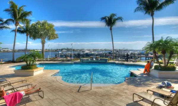 123 Yacht Club Way 102, Hypoluxo, FL 33462