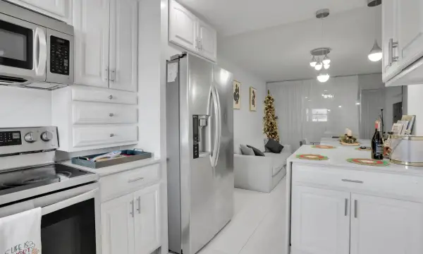 700 SE 6th Avenue 107, Deerfield Beach, FL 33441