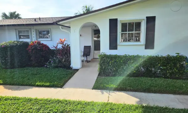 2920 Crosley Drive E B, West Palm Beach, FL 33415