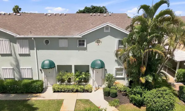 211 Waterside Drive, Hypoluxo, FL 33462