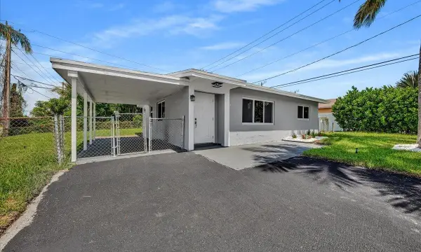 11 NE 28th Court, Boynton Beach, FL 33435