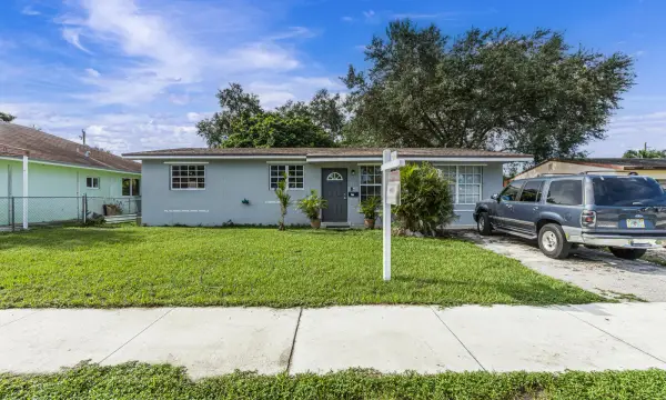 6714 Atlanta Street, Hollywood, FL 33024