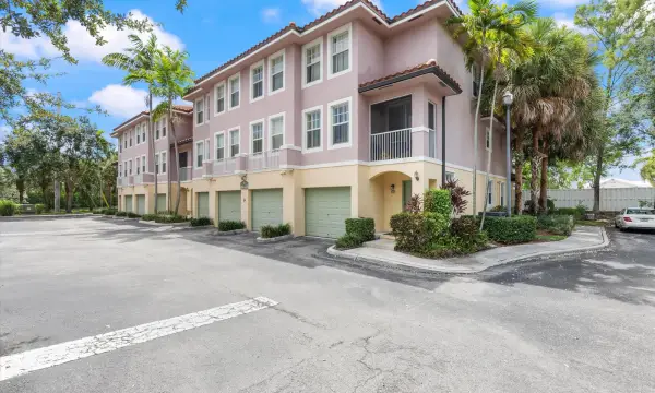 6376 W Sample Road 6376, Coral Springs, FL 33067