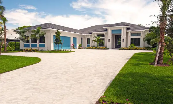 4915 King Palm Circle, Boynton Beach, FL 33436