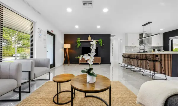 2925 NE 1st Avenue, Wilton Manors, FL 33334