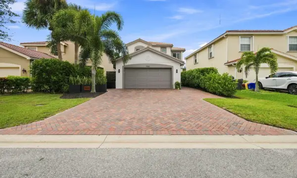 7830 Jewelwood Drive, Boynton Beach, FL 33437