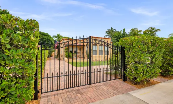 319 Plymouth Road, West Palm Beach, FL, 33405