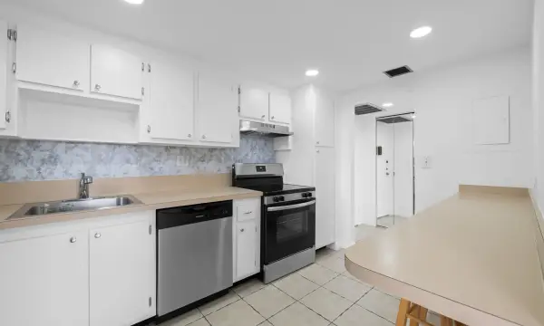 2781 Taft Street 303, Hollywood, FL 33020