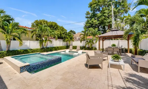 1535 Hollywood Boulevard, Hollywood, FL 33020