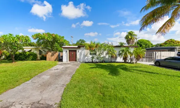 5581 Calico Road, West Palm Beach, FL 33415