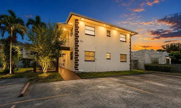 1816 Mckinley Street 7, Hollywood, FL 33020