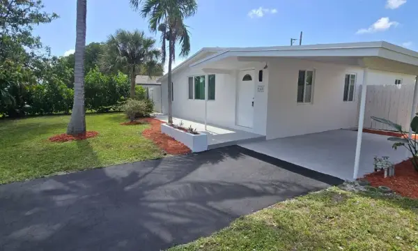 160 NE 60th Street, Oakland Park, FL 33334