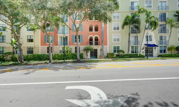 780 S Sapodilla Avenue 412, West Palm Beach, FL 33401