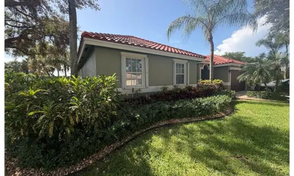 6305 NW 43rd Terrace, Coconut Creek, FL 33073
