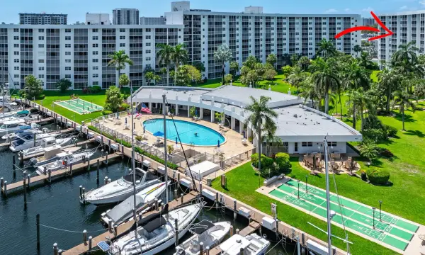 2731 NE 14th St Causeway, Unit 702, Pompano Beach, FL, 33062