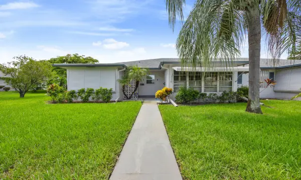 1082 North Drive B, Delray Beach, FL 33445