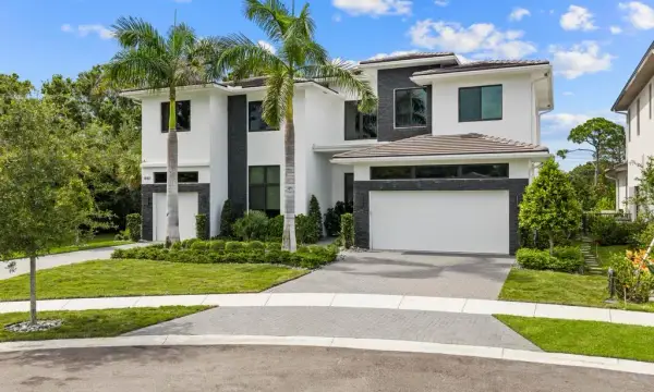 18401 Symphony Court, Jupiter, FL 33458