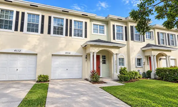 4114 Emerald Vista, Lake Worth, FL 33461