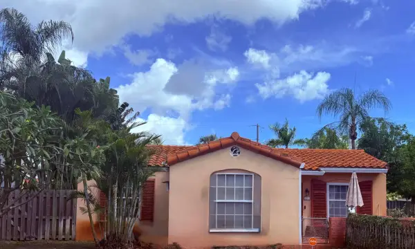 427 37th Street, West Palm Beach, FL 33407