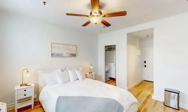 235 Sunrise Avenue 3215, Palm Beach, FL 33480