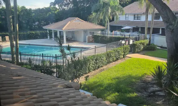 9809 Riverside Drive 51-5, Coral Springs, FL 33071