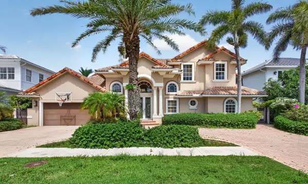4901 NE 29th Avenue, Lighthouse Point, FL 33064