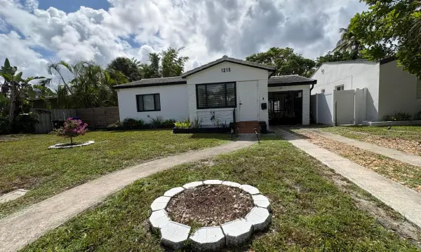 1215 NE 16th Terrace, Fort Lauderdale, FL 33304