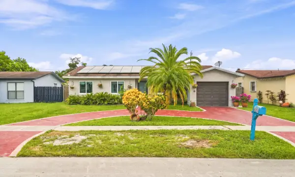 11351 NW 37th Place, Sunrise, FL 33323