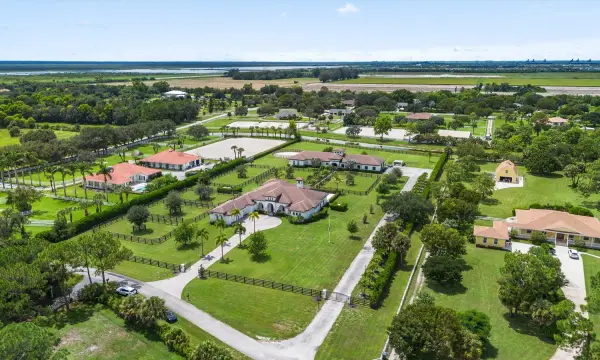 843 Stallion Drive, Loxahatchee, FL 33470