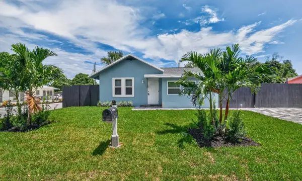 1002 S B Street, Lake Worth Beach, FL 33460