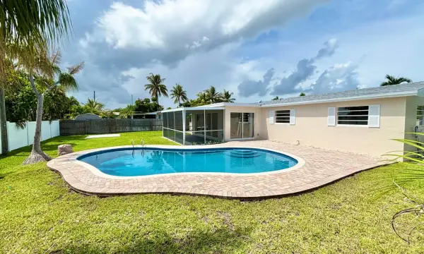 470 NE 45th Street, Boca Raton, FL 33431