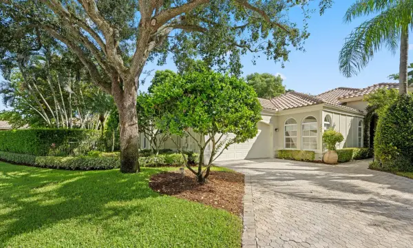 2674 Players Court, Wellington, FL 33414